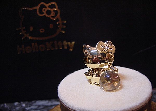 ノンブランドジュエリー  キティ ダイヤ 18金 限定品