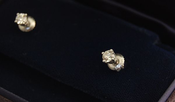 質屋 長谷川質店 ティファニー ソリティア ダイヤモンド ピアス プラチナpt950 合計 0 38ct No 36 質屋 長谷川質店 ティファニー ソリティア ダイヤモンド ピアス プラチナpt950 合計 0 38ct No 36